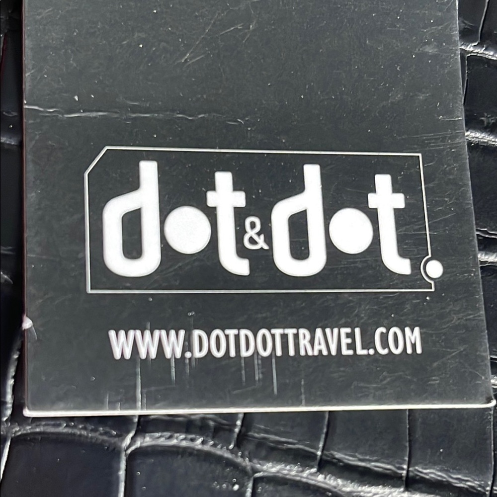 Dot & Dot Black Vegan Leather Travel Toiletry & Makeup Organizer Bag NWT - Picture 5 of 10